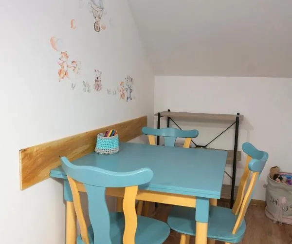 Eastside Apartments-wyszynskiego 9k M 3 아파트